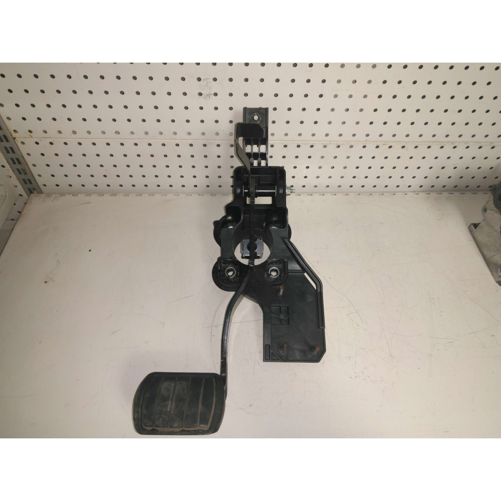 habitacle pedale de frein Jumpy 2.0HDI 16V 2018 Ref : 9806461180