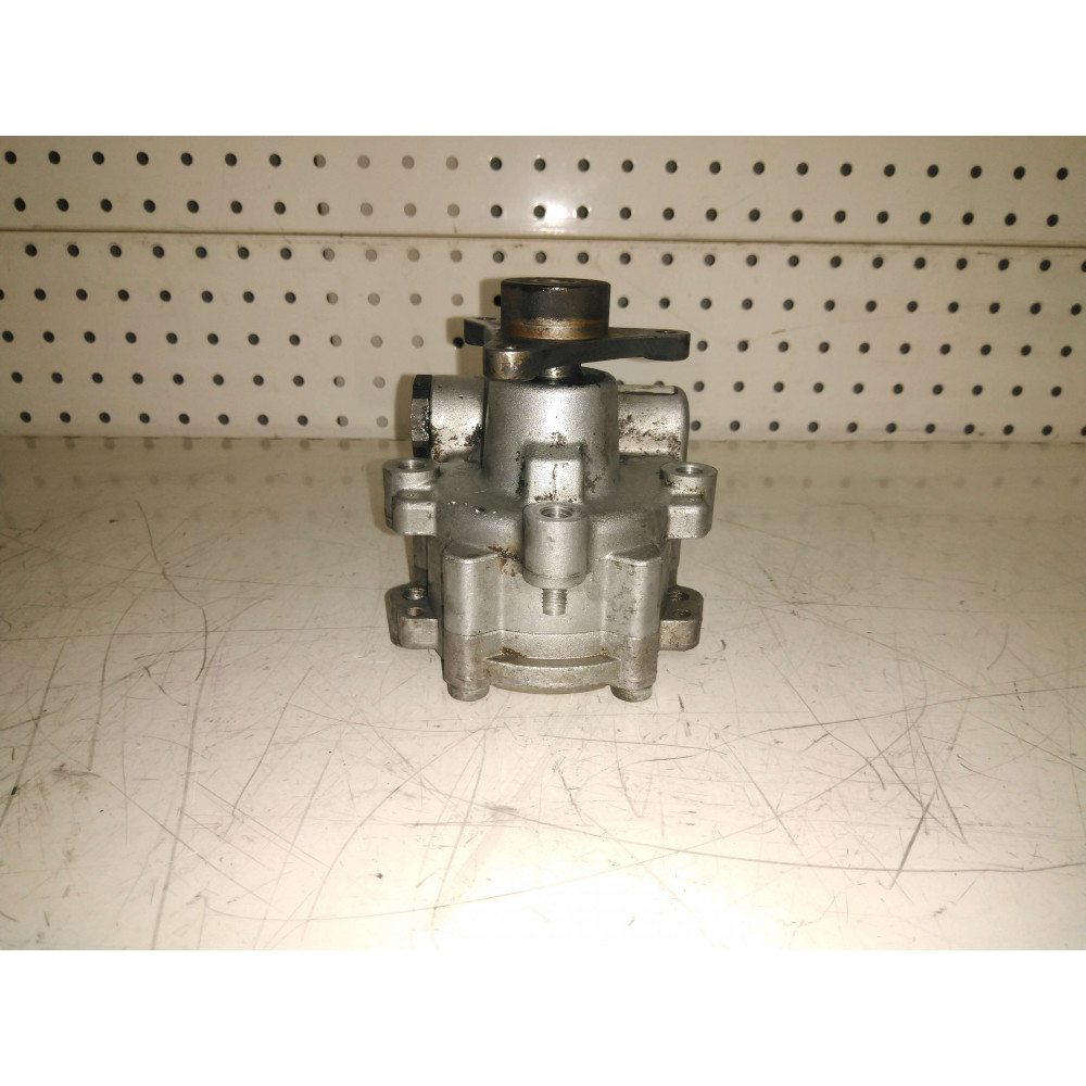 Pompe de direction assistée Trafic Primastar Vivaro 01-06  Ref : 7613955576