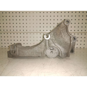 Support moteur Trafic Primastar Vivaro 01-06  Ref : 7700113199