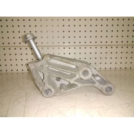 Support moteur Trafic Primastar Vivaro 06-14  Ref : 93853921