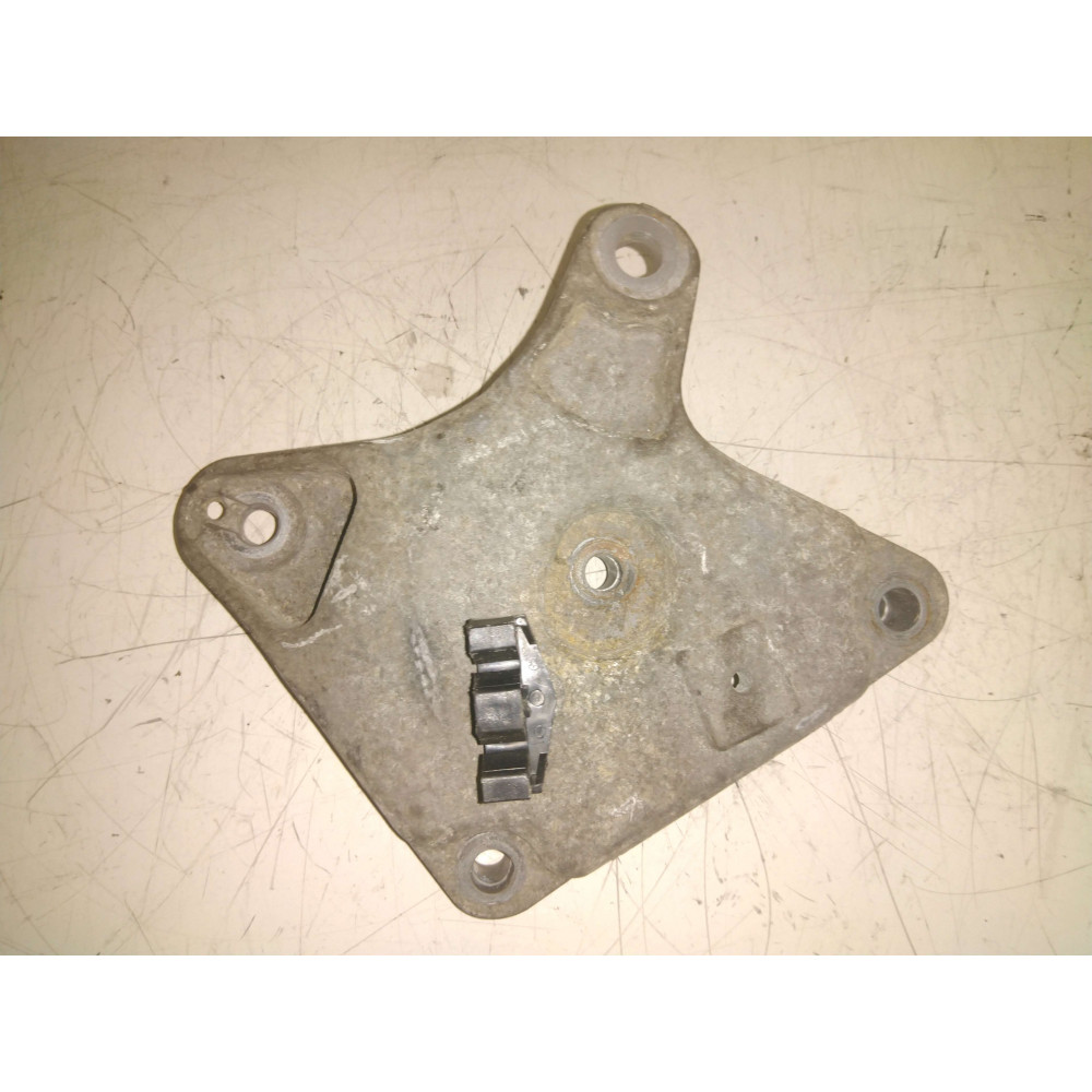 Support moteur Trafic Primastar Vivaro 06-14 Ref : 8200426803
