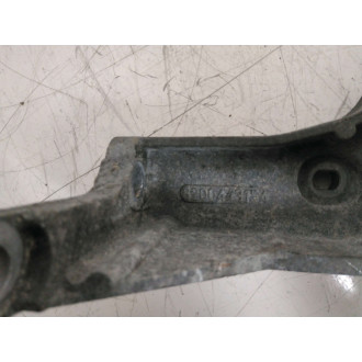 Support moteur Trafic Primastar Vivaro 06-14  Ref : 8200443154