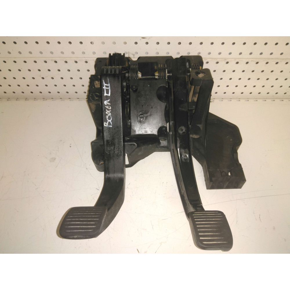 Pédalier Boxer Ducato Jumper 06-14 Ref : 3802501017