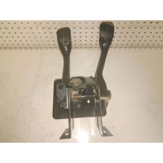 Pédalier Iveco 89-99 Ref : pédalieriveco