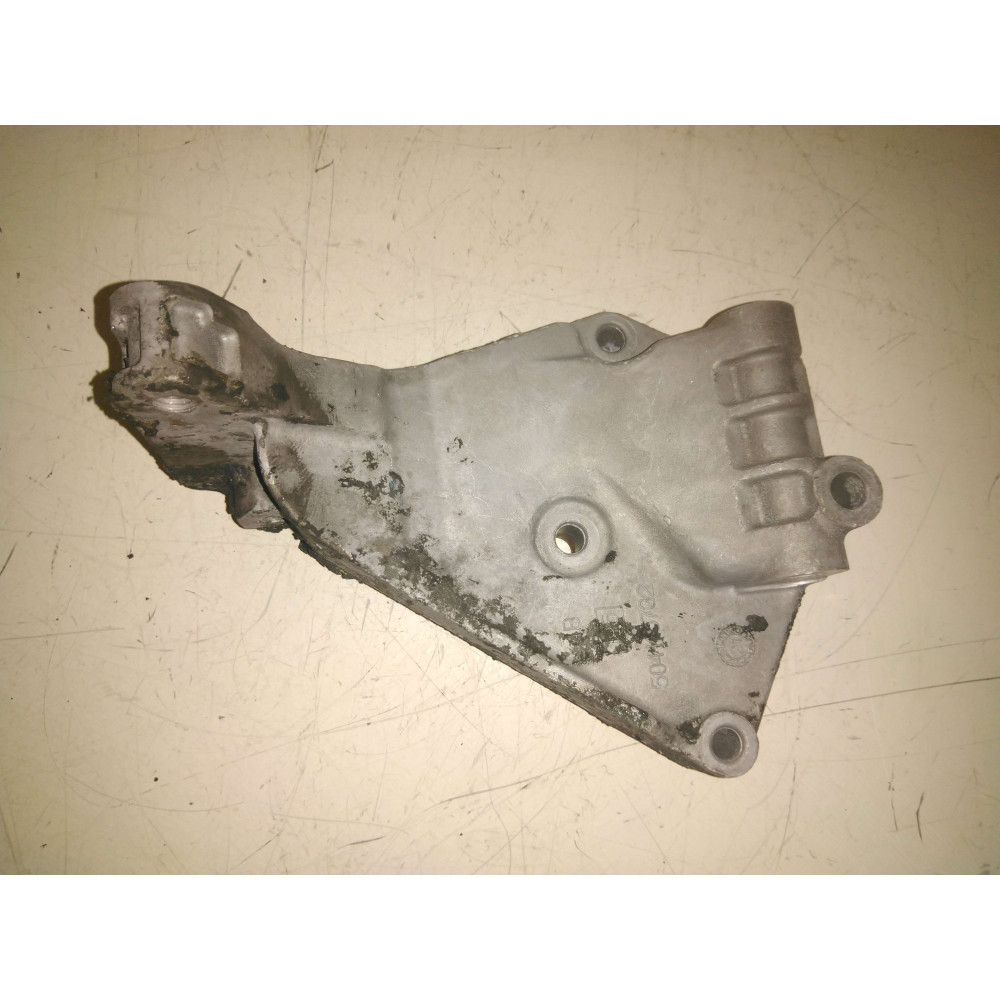 Support moteur Iveco An 2022 3.0l 180ch Ref : 504115732