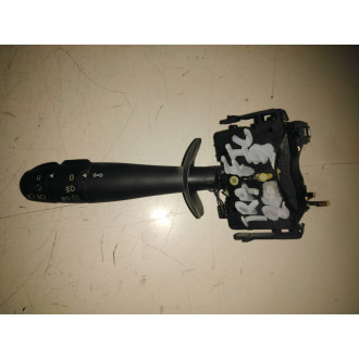 Commodo de clignotant Trafic 01-06 Ref : 7701059356