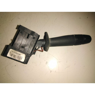 Commodo de clignotant Trafic 01-06 Ref : 7701059356