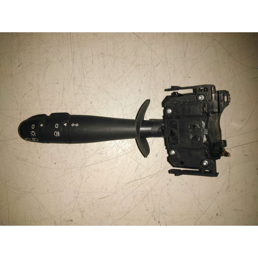 Commodo de clignotant Trafic 01-06 Ref : 8200878343