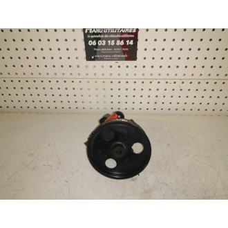 pompe de direction assistée Renault Kangoo  Ref : 8200562164