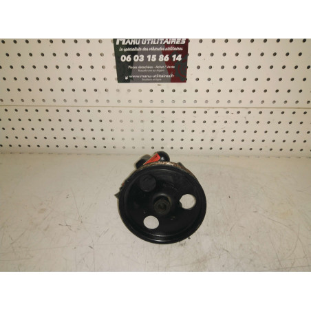 pompe de direction assistée Renault Kangoo  Ref : 8200562164