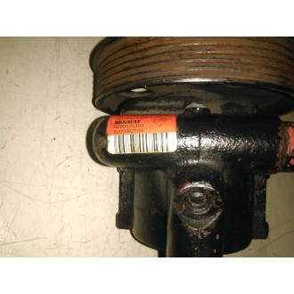 pompe de direction assistée Renault Kangoo  Ref : 8200562164