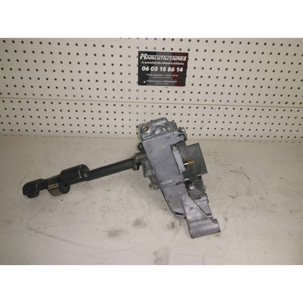pompe à huile hyundai H1 2,5l Ref : 
