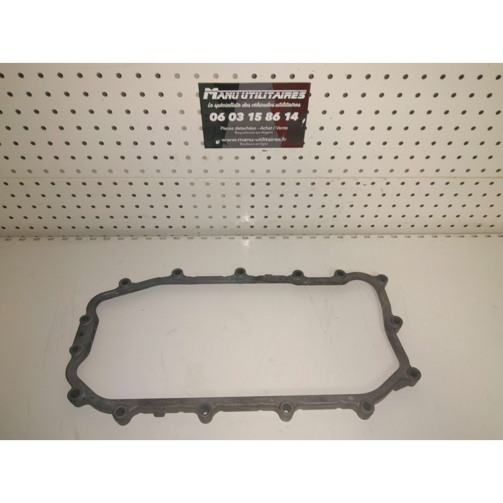 cerclage carter d'huile Iveco 2,3 l HPI Ref : 504018341