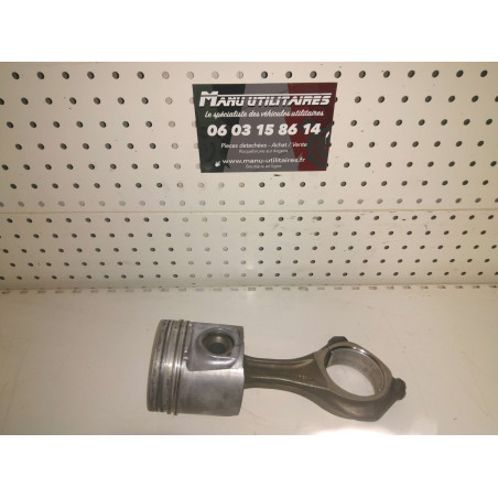 Piston Iveco 2,3 l HPI Ref : 