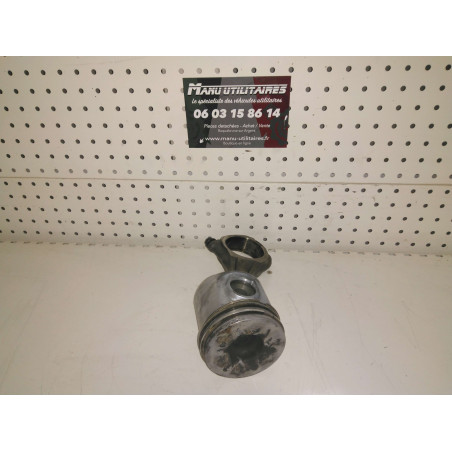 piston Iveco 2,3l HPI Ref : 