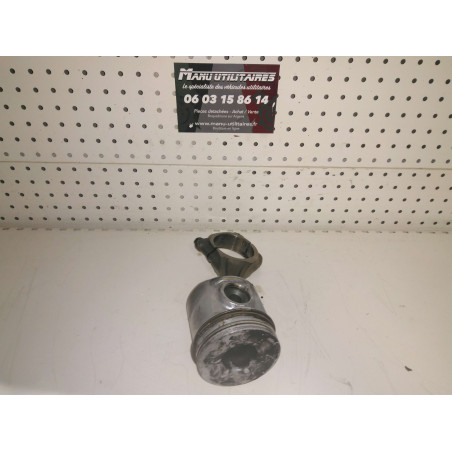 piston Iveco 2,3 L HPI  Ref : 