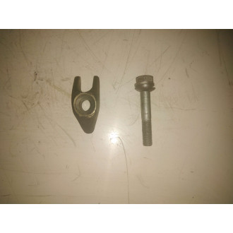 bride d'injecteur Renault master 2 2,8l Ref : 