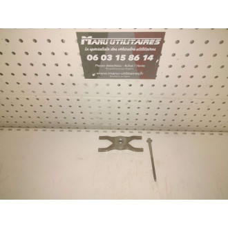 bride injecteur Peugeot boxer 3 2,2 Ref : 6C1Q9L535AC