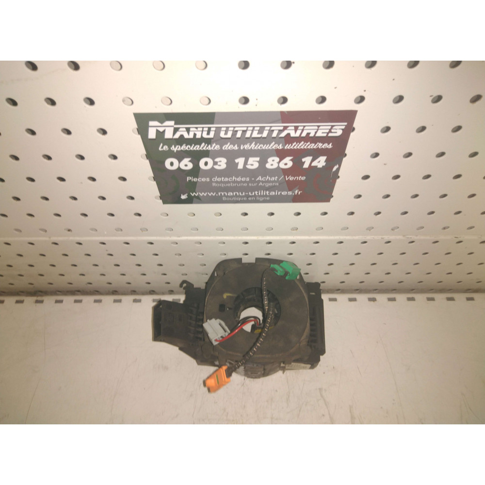 bague contacteur tournant air bag Vivaro  Ref : 8200878343