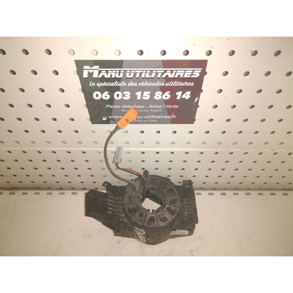 bague contacteur tournant air bag Renault trafic  Ref : 8200070265