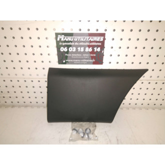 moulure extérieur Master III coter derrière roue arrière droit  Ref : 