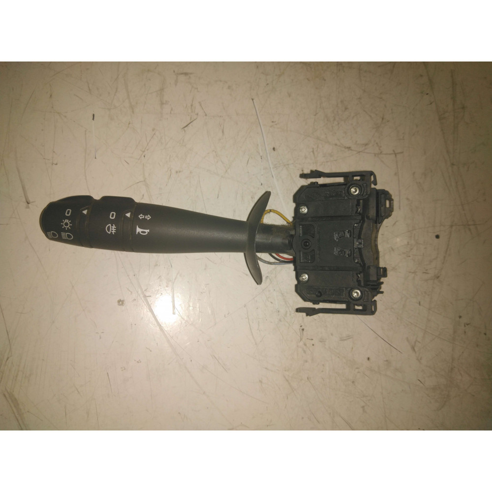 Comodo clignotant phare klaxon Renault master  Ref : 8200878698