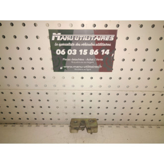 serrure Iveco  porte avant gauche  Ref : 