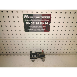 boitier serrure centralisé hyundai avant droit  Ref : 95740-4A020