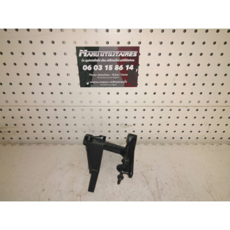 support pompe de direction assistée Renault trafic  Ref : 7700599980