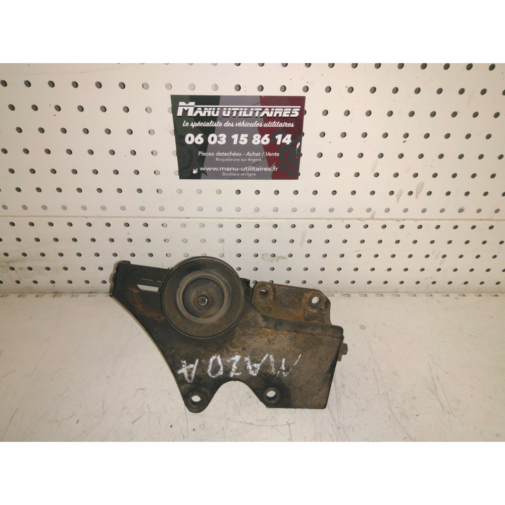 support de pompe direction assistée Mazda  Ref : 