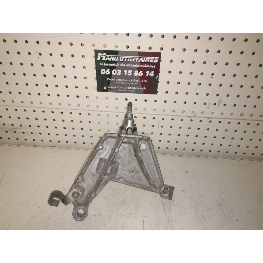 support moteur gauche Renault 2,0 dci Ref : 8200292830