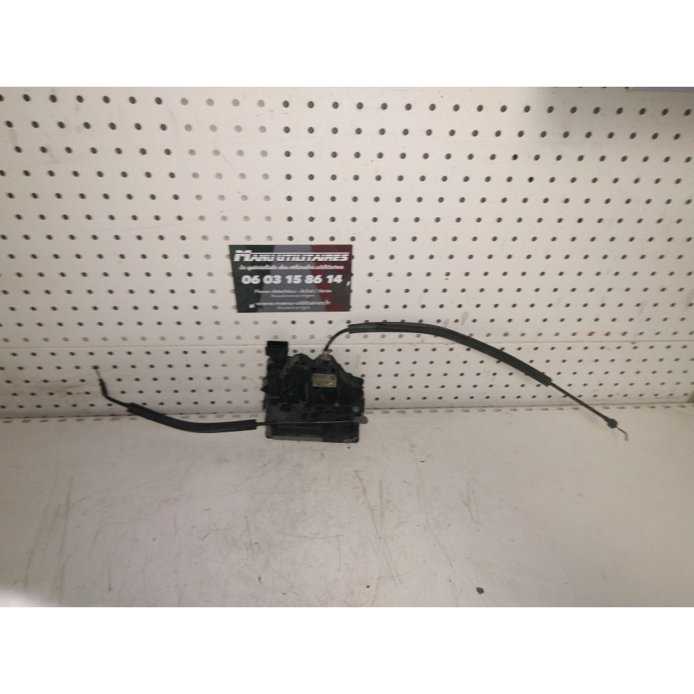 serrure boxer 3 avant droit  Ref : 1350147080
