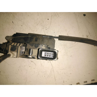 serrure boxer 3 avant droit  Ref : 1350147080