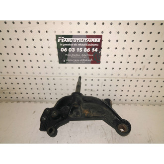 support boite de vitesse trafic II 1,9 dci  Ref : 8200153751A