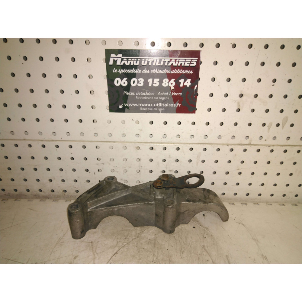 support suspension moteur master II 03/10 Ref : 8200063118