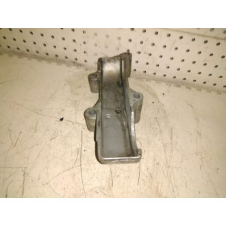 support suspension moteur master II 03/10 Ref : 8200063118