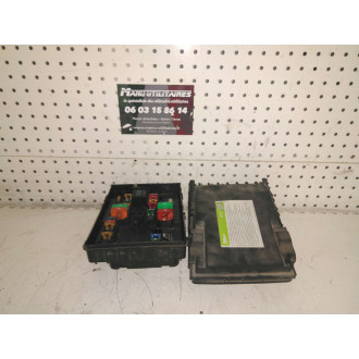 boite a fusible caddy III 04-10 Ref : 1K0937800BG