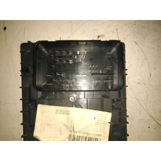 boite a fusible caddy III 04-10 Ref : 1K0937800BG