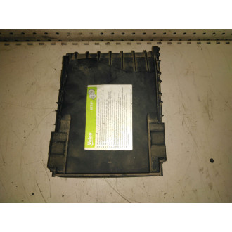 boite a fusible caddy III 04-10 Ref : 1K0937800BG