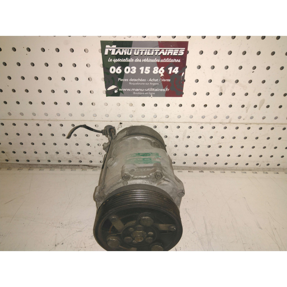 compresseur de climatisation caddy 04-10 Ref : 7H0820803D