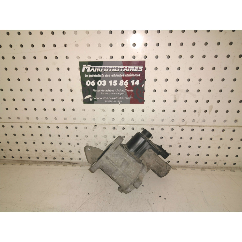 boitier papillon caddy 04-10 Ref : 03G129637A