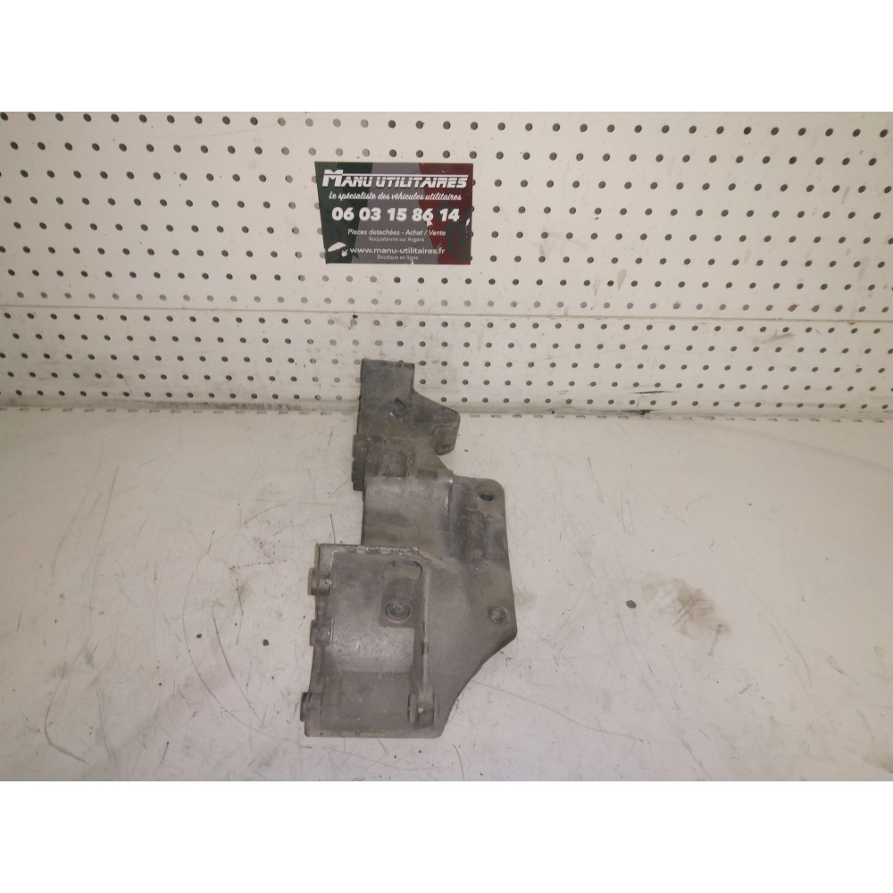 support alternateur caddy 04-10 Ref : R045903143F