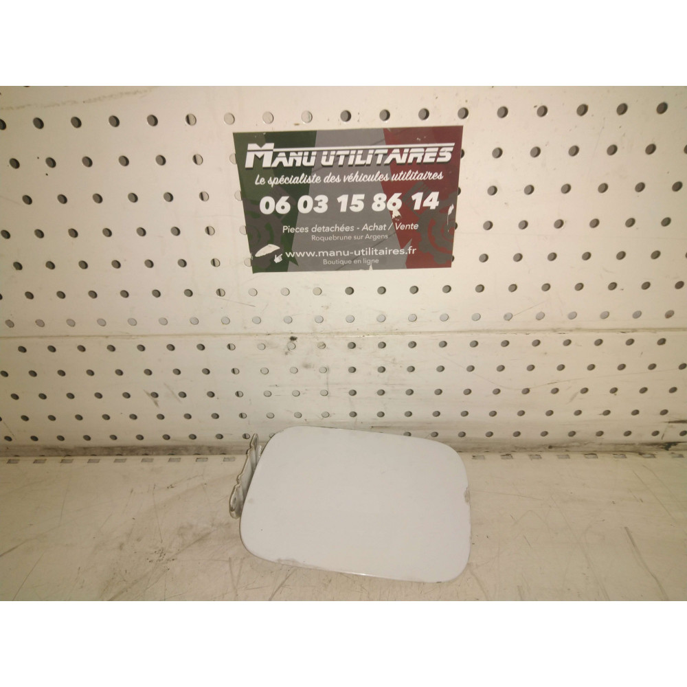 Trappe a carburant caddy 04-10 Ref : 1K0010497C