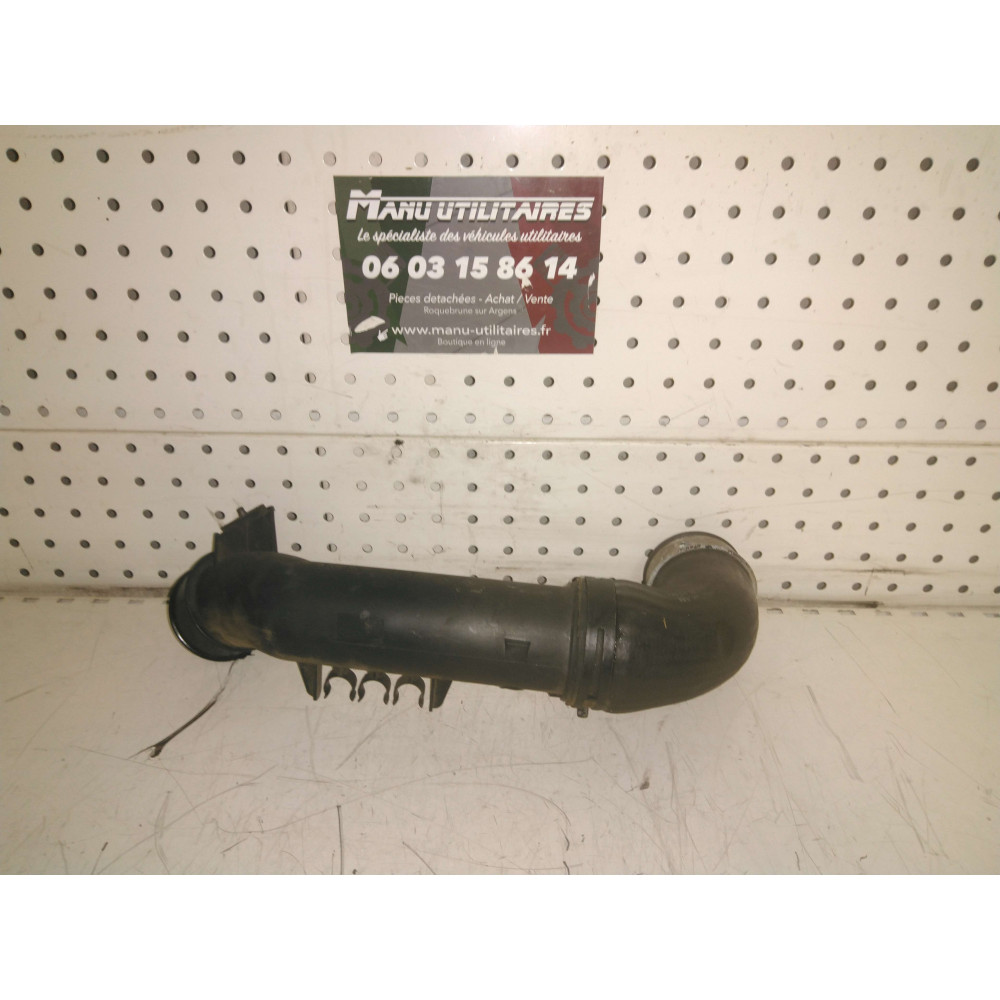 tuyau refroidisseur intermédiaire caddy 04-10 Ref : 3C0145770B