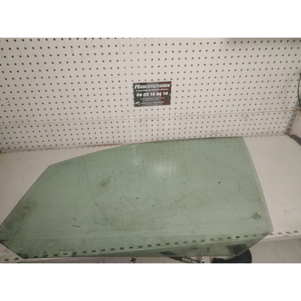 vitre caddy 04-10 Ref : 