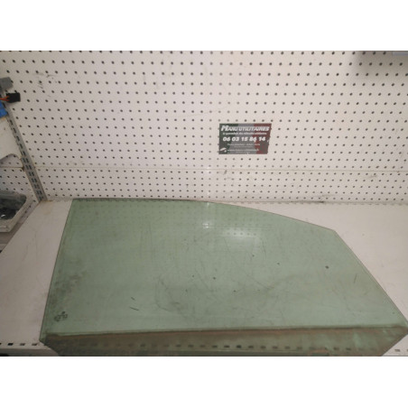 vitre caddy 04-10 Ref : 