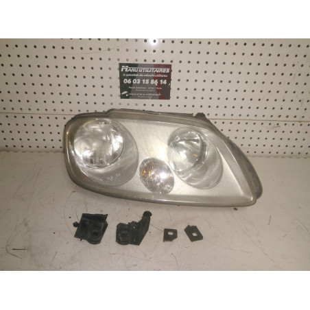 phare avant Caddy 04-10 Ref : 2K0941006B