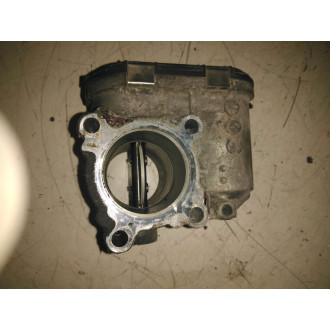 volet papillon trafic 2,0 dci  Ref : 8200330810