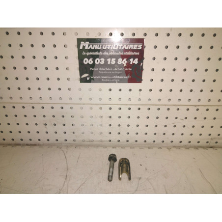 bride injecteur Master II 97-03 Ref : 