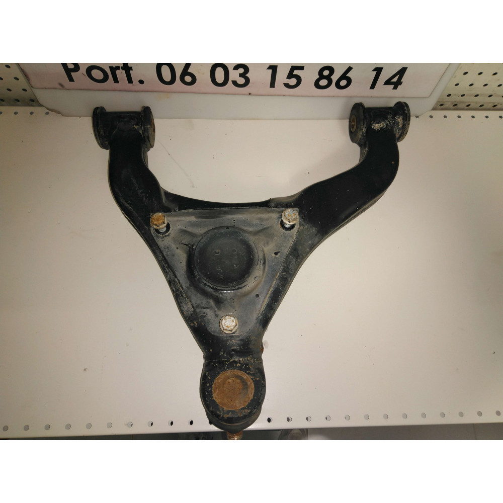 Triangle de suspension avant Sprinter Ref : 